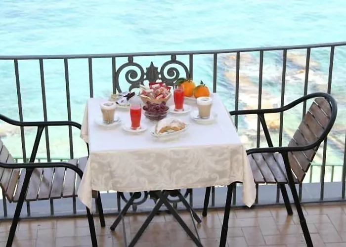 מלון Casa Morgano 5*